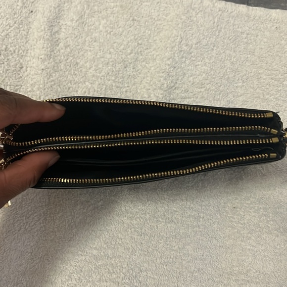 Coach leather Wristlet 8in X 5in - Picture 3 of 8